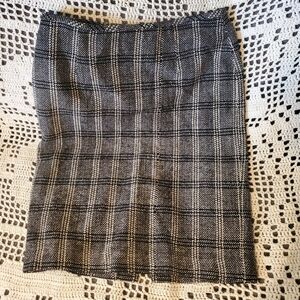 Focus 2000 Black and White Tweed Pencil Skirt